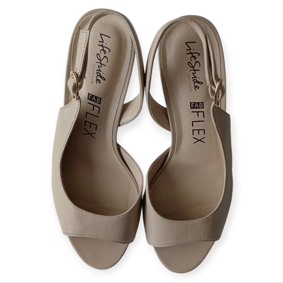 LIFE STRIDE TELLER SLINGBACK PUMP TENDER TAUPE, TAN PLATFORM HEELS. SIZE 8.5 W - Picture 8 of 15